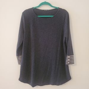 Stitch Fix Pink Clover 3/4 Sleeve Gray Blouse